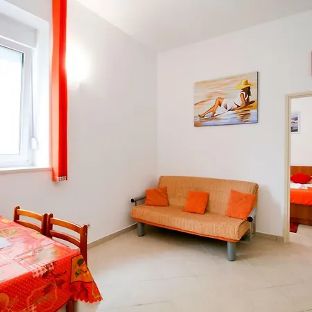 Gostinjska kuća Diki 3*