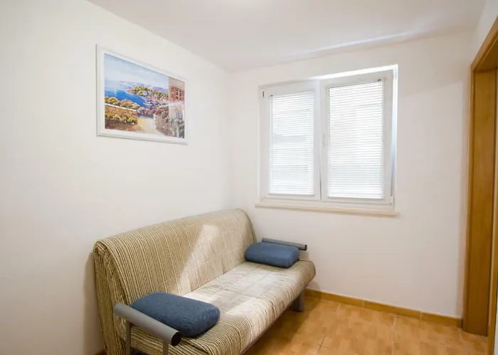 Diki Gostinjska kuća 3*